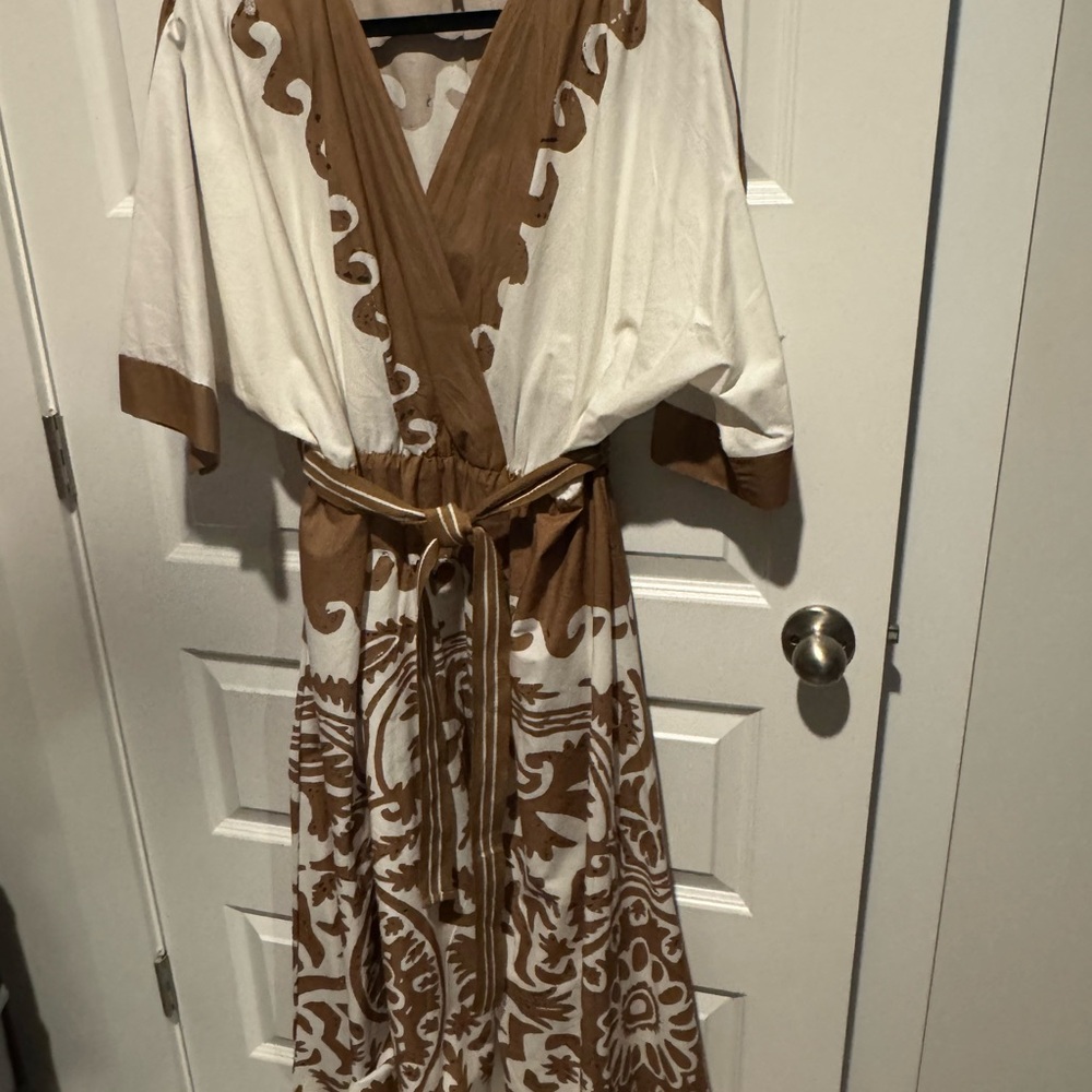 Kaktus Brown and White Midi Dress